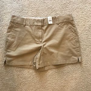Never worn Loft khaki shorts 4” inseam